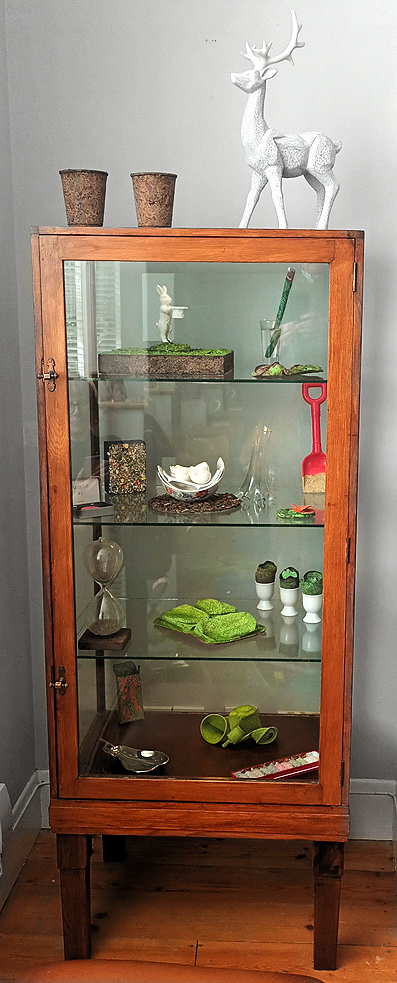 'This Glass is full of Looking' by Paul Ramsay - artwork situated in Vitrine